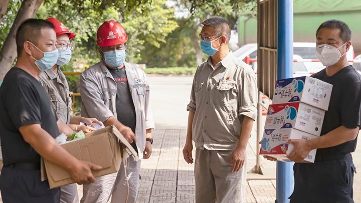 解化化工开展“我为群众办实事”2021年“关爱职工、、夏送清凉”活动