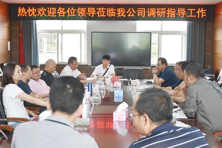 开远市委副书记、市长解凌云一行赴曲煤焦化、先锋化工调研