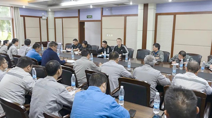 云煤（鸿运国际）集团对解化化工开展“三抓一！卑偃涨寰不疃樾尉傩卸降技觳