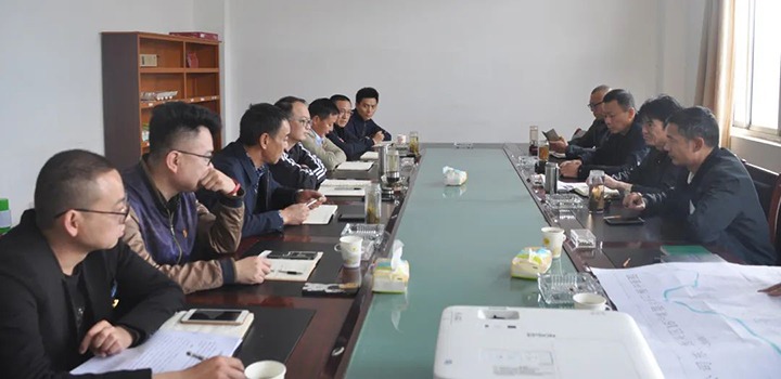 曲灸愿茉淳、麒麟区能源局一行到陆东煤矿公司开展清静生产督查事情