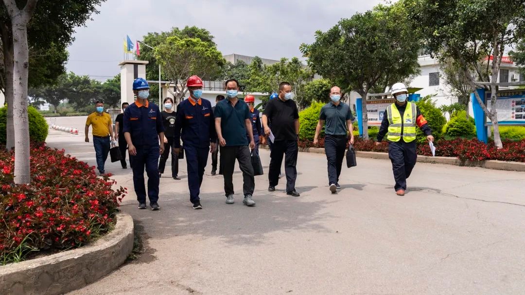 【简讯】省、州、市三级反恐督导组到解化分公司检查反恐事情、恩洪煤业公司综采事人情顺遂投产、曲煤焦化公司举行知识竞赛