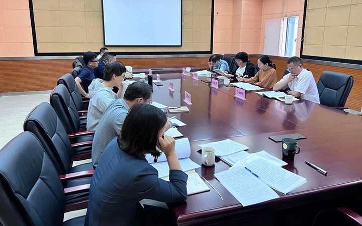 云煤（鸿运国际）集团党委委员、、财务总监莫晓丹到云煤矿业调研