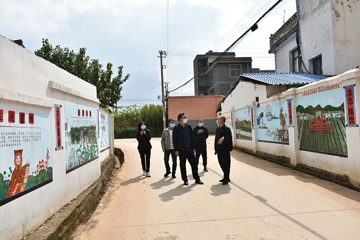 【简讯】曲煤焦化持续推进墟落振兴“试点”事情｜四角地煤矿团支部到敬老院开展“月圆中秋、、、爱心无疆”送温暖献爱心主题活动