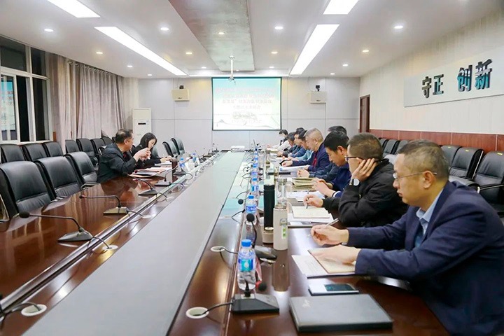 【专项行动】集团党委委员、、、纪委书记覃崇辉到威信煤炭公司指导专题民主生涯会