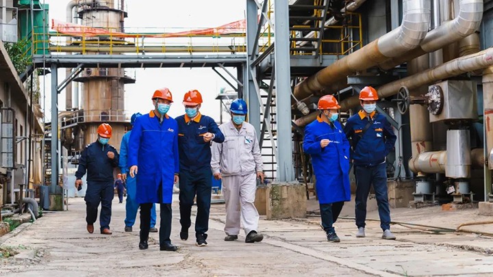 云煤（鸿运国际）集团党委副书记、、、副董事长、、、总司理高建嵩到解化化工分公司督导检查清静生产事情