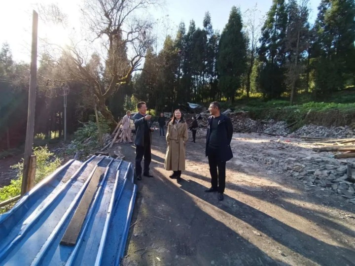 云煤（鸿运国际）集团党委委员、、财务总监莫晓丹一行到四角地煤矿开展2022年生产谋划督导调研