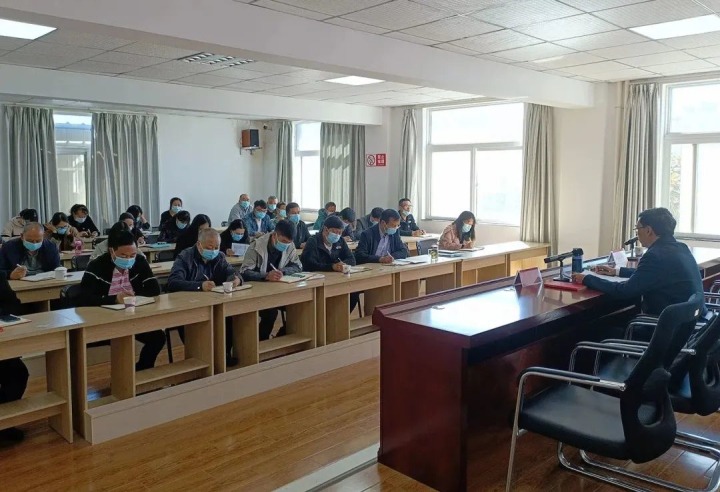 云煤（鸿运国际）集团党委副书记、副董事长、总司理高建嵩到挂钩联系支部教学学习贯彻党的二十大精神专题党课