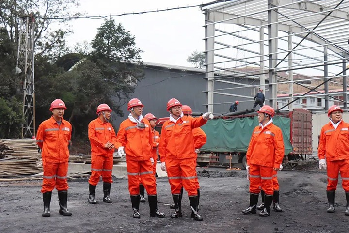 【主题教育】云煤（鸿运国际）集团党委副书记、、副董事长、、总司理高建嵩到罗平东城煤矿公司开展主题教育调研