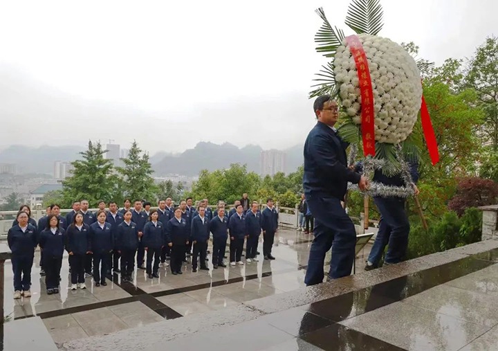 【云煤风范】镇雄煤业、鸿运国际地产、团结煤业公司开展主题党日活动