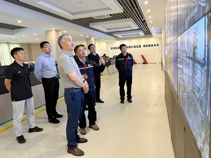 【主题教育】省国资委党委委员、副主任洪国正到先锋化工公司开展主题教育调研