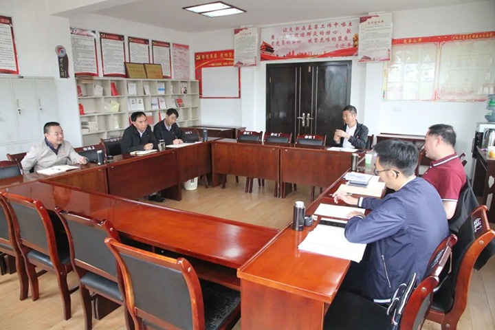 【主题教育】云煤（鸿运国际）集团党委委员、、纪委书记、、监察专员覃崇辉一行到后所煤矿公司开展主题教育调研