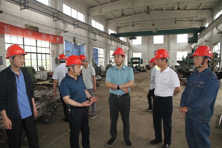 【主题教育】云煤（鸿运国际）集团党委副书记、、工会主席王鑫一行到后所煤矿开展主题教育调研