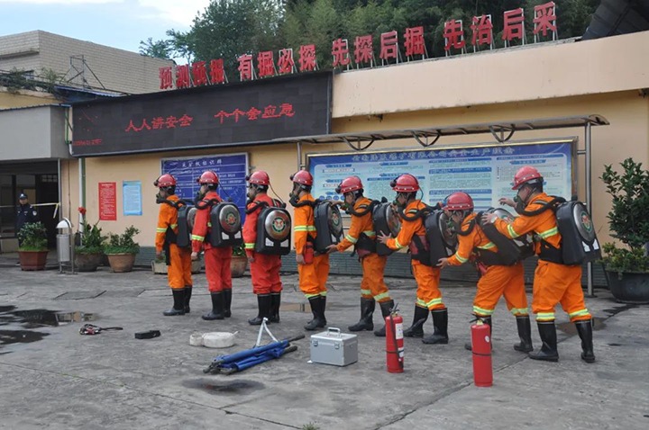【云煤简讯】曲煤焦化、、、陆东煤矿、、、先锋化工开展事故应急演练