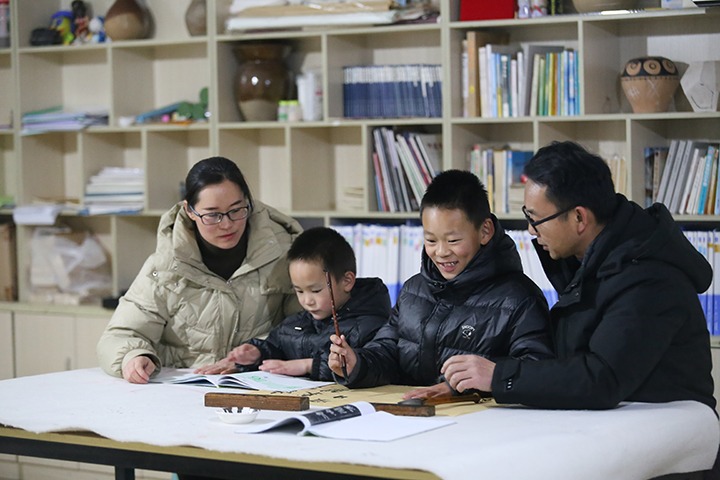 点赞！詹德忠家庭荣获2023年度云南省“书香家庭”