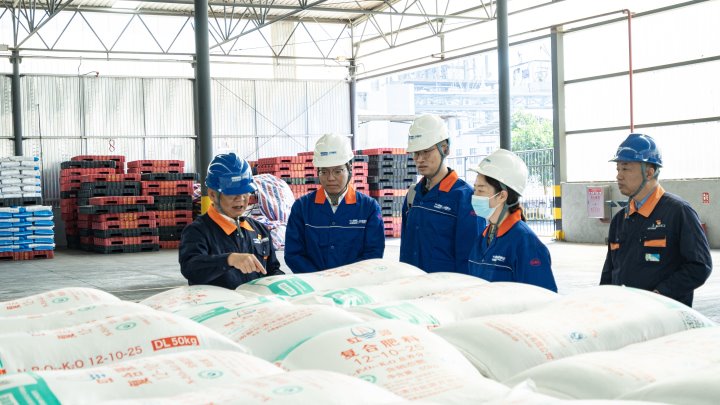 党建引领促生长，，产融协同谱新篇——云南解化与云能资源开展党建联建活动