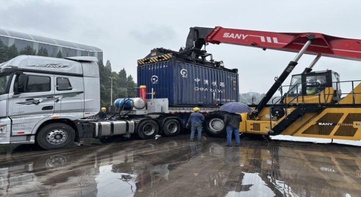 后所煤矿公司实现集装箱非煤营业首单重大突破