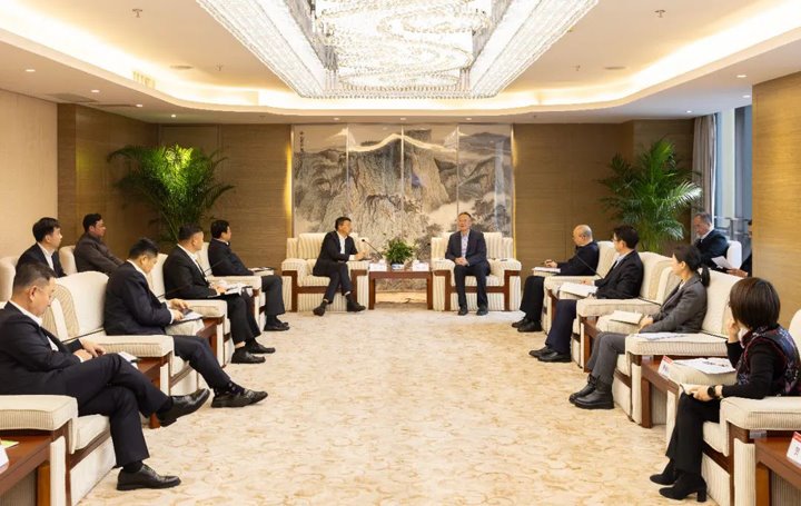 中原银行到云南能投集团、、煤炭工业集团交流座谈