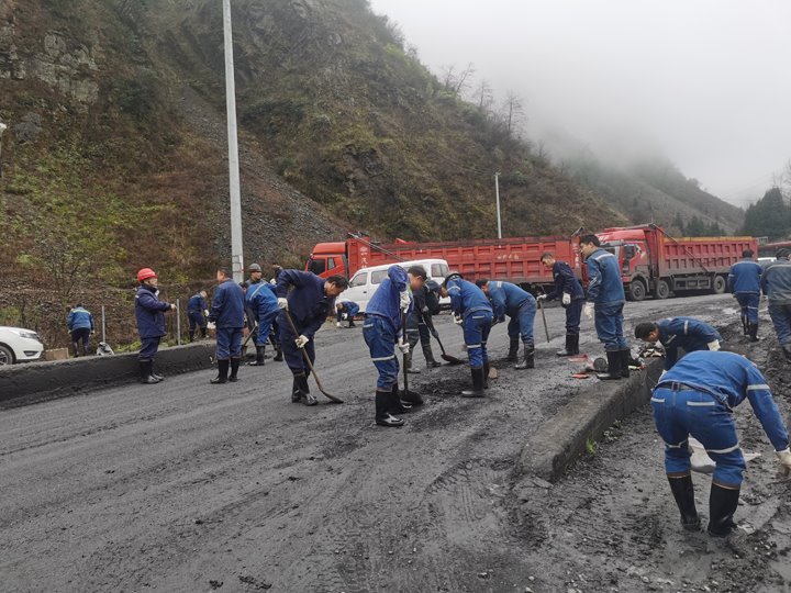 携手共进，共筑漂亮矿山