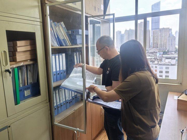 啃下“硬骨头”！！！立异清收机制 盘活历史债权