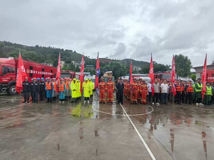 富源县防汛应急综合演练：：国家矿山应抢救援东源队展现硬核实力